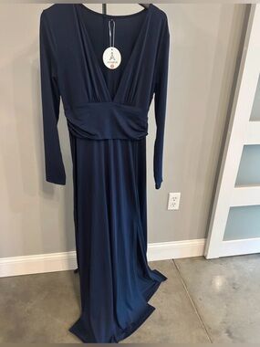 Long Sleeve V-Neck Maxi Dress